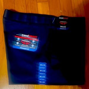 Men’s travel smart roundtree and york blue khaki pants. New never worn